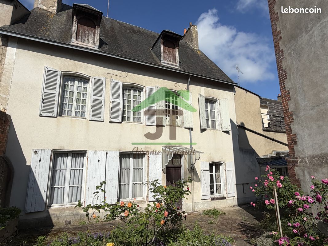 Maison 4 pièces 148 m² · à Châteaudun · 148 m² · 139 000 €