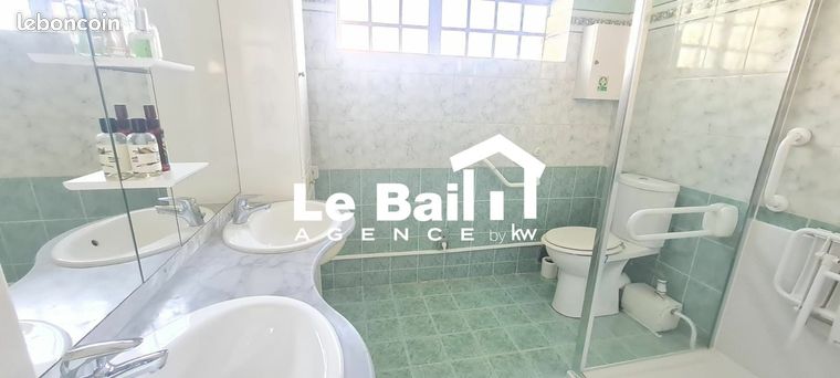 https://img.leboncoin.fr/api/v1/lbcpb1/images/35/f2/07/35f207572b630e4e677a6ff640c611faaaad1dfa.jpg?rule=ad-image
