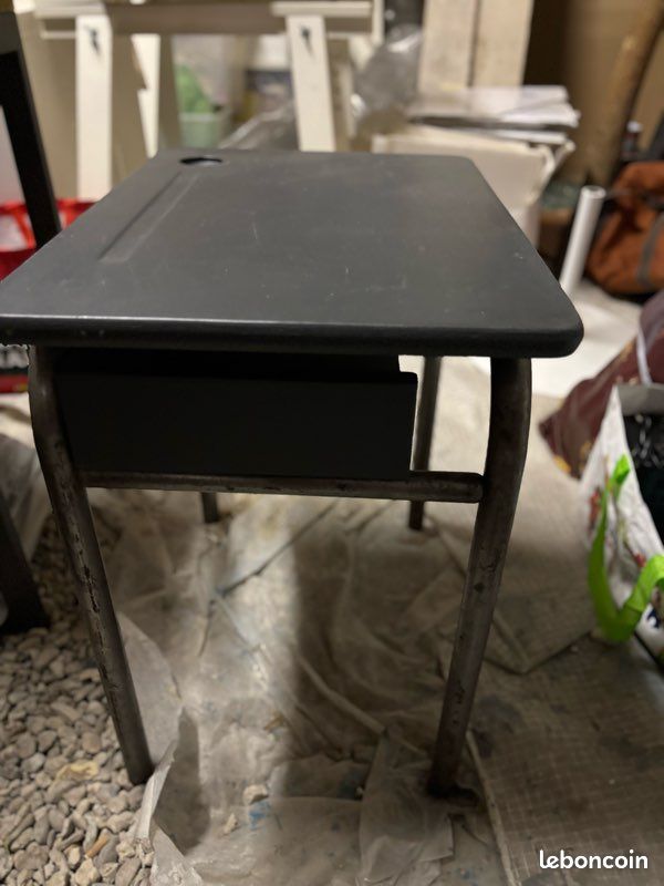 Bureau d’écolier (image 1)