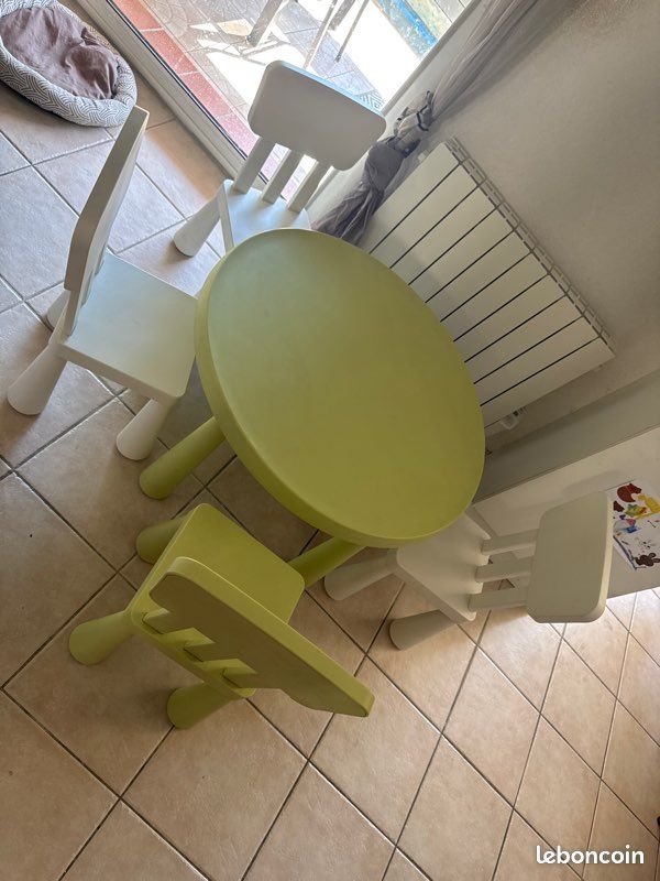 Table et chaise enfant mammut IKEA (image 1)