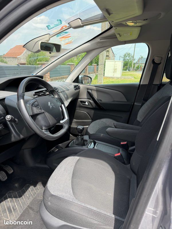 Citroën grand C4 spacetourer 7 places (image 3)