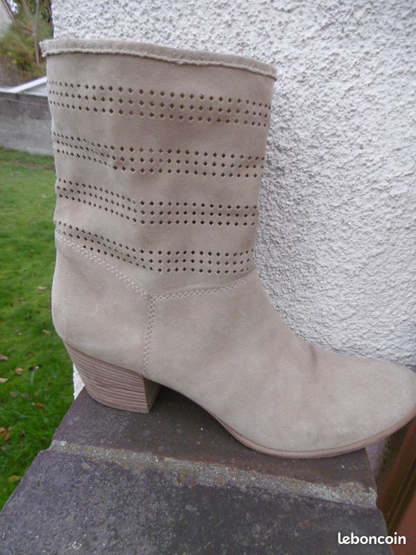 Bottines VIC en daim Pointure 40 (image 2)