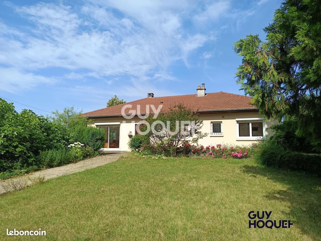Maison 7 pièces 156 m² · à Viriat · 156 m² · 305 300 €