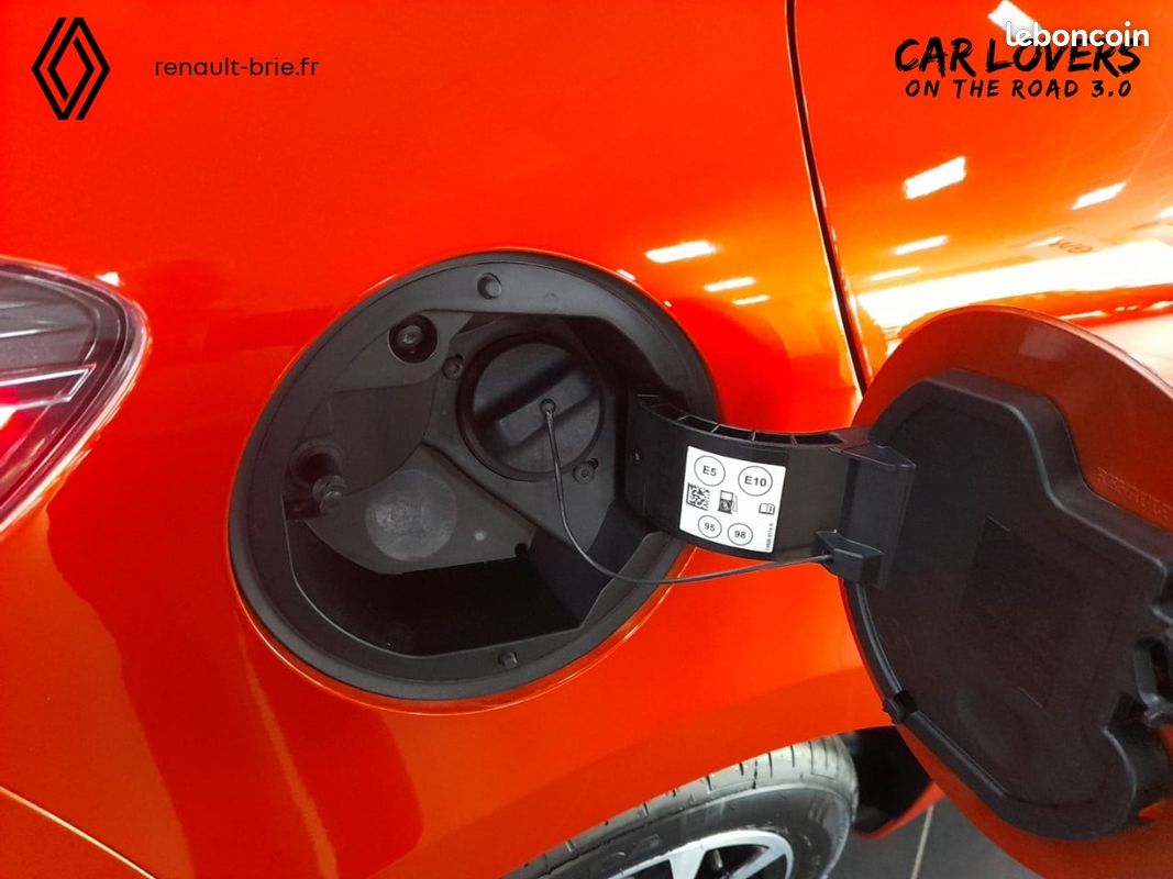 RENAULT Clio E-Tech full hybrid 145 Techno (image 27)