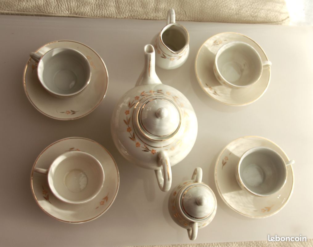 Ancien Service à Dînette En Faïence – Tasse, Café, Fleurs – Dans Sa Boîte Carton