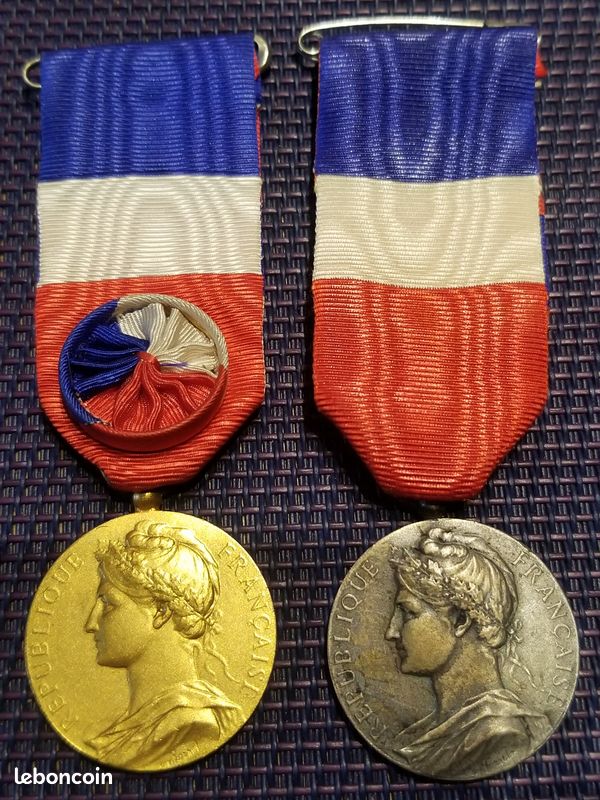 V REPUBLIC Médaille, Collectivités locales fme_917790 Medals