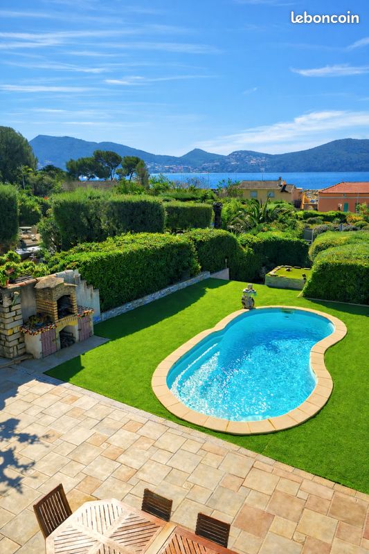 Maison 6 pièces 144 m² · à Saint-Cyr-sur-Mer · 144 m² · 1 040 000 €