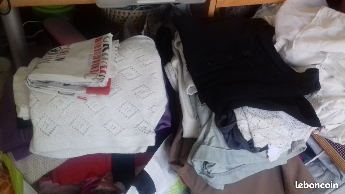 Lot d'habits pour fille taille 34-36 (image 1)