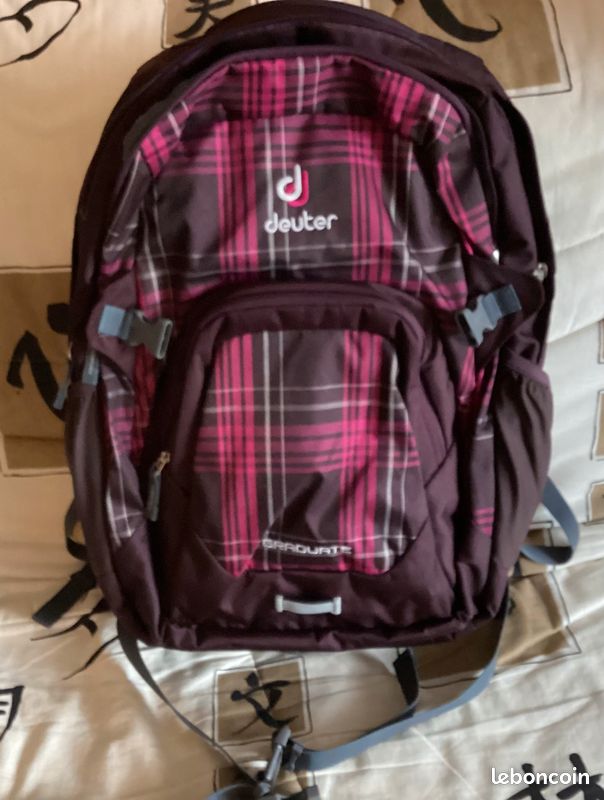 Sac à dos DEUTER modèle GRADUATE 28 litres État neuf Sport