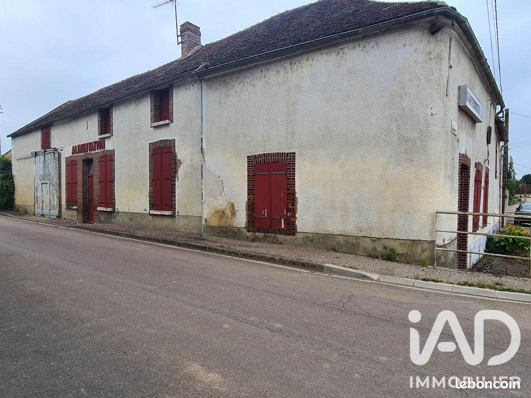 Maison 5 pièces 118 m² · à Varennes · 118 m² · 60 000 €