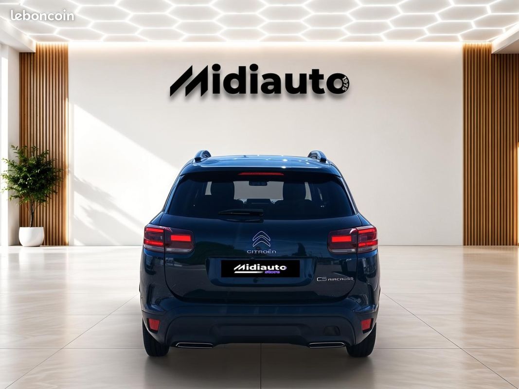 Citroen C5 Aircross 1.6 Hybride rechargeable 225 MAX + TOIT OUVRANT / VISION 360 / JANTES 19 / COFFR (image 4)