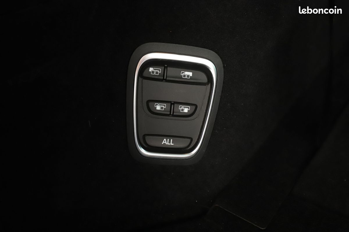 Renault Grand Scénic 1.6 dCi Energy Bose Edition EDC 7PL 160 ch (image 16)