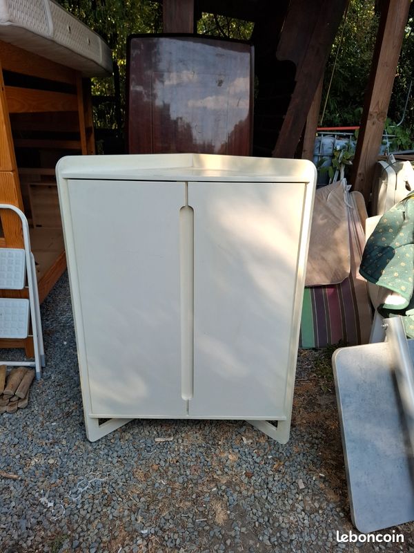Meuble d'angle de rangement blanc 2 portes avec étagères (image 1)