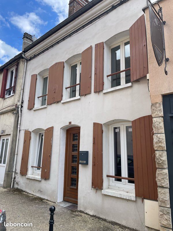 Maison 4 pièces 110 m² · aux Bordes · 110 m² · 750 €/mois