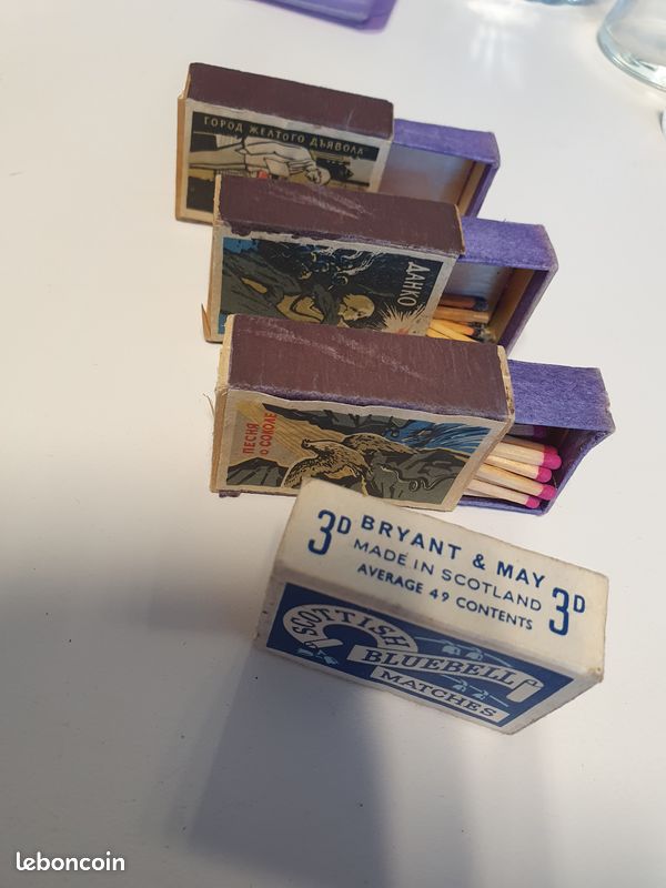 Ancien Coffret De 28 Boîtes D'allumettes Russes - Édition Spéciale Jeux Olympiques Moscou 1980