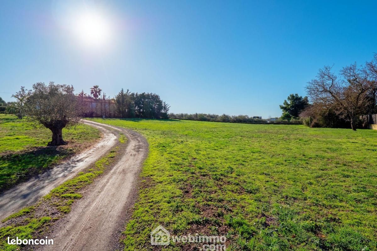 Terrain 4 077 m² Agde · 1 020 000 €