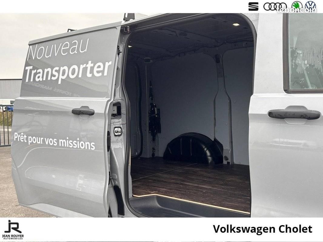 Volkswagen Transporter VAN L1H1 2.0 TDI 150 BVA8 BUSINESS (image 8)