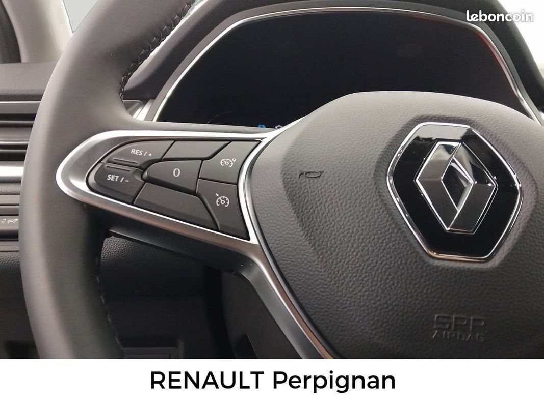 RENAULT Captur E-Tech 145 - 21 Intens (image 22)