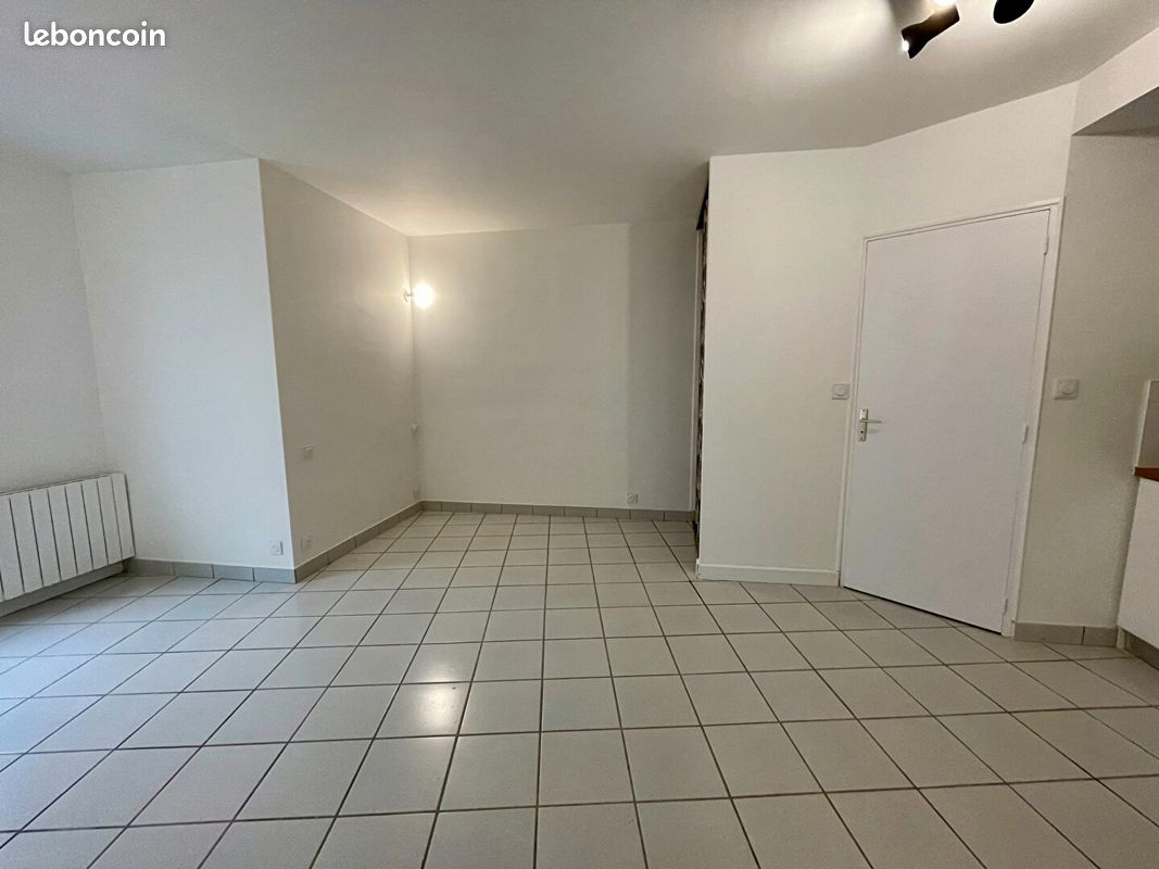 Appartement 1 pièce 23 m² · à Quimper · 23 m² · 430 €