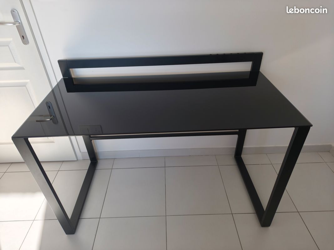 Bureau industriel verre trempé noir – Très bon état (image 1)