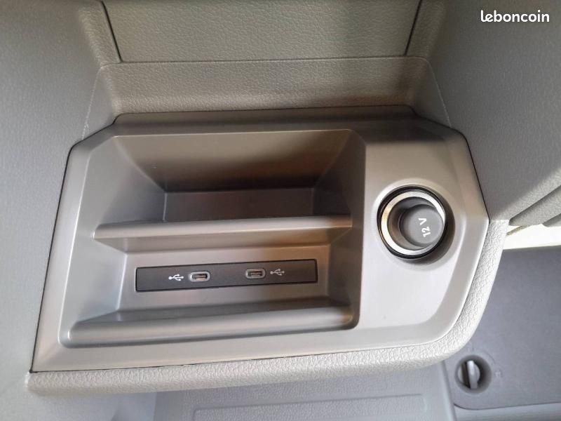 Volkswagen Crafter Fg 35 L3H3 2.0 TDI 140ch Business Traction BVA8 (image 24)