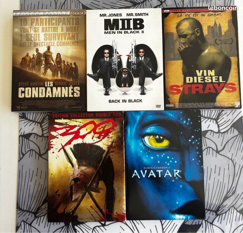 Lot de 5 DVD avec boite cartonné (image 1)