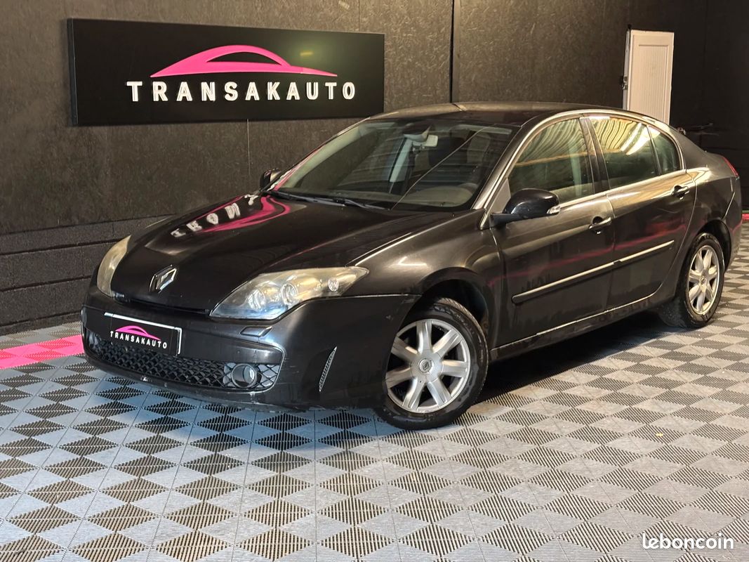 Renault LAGUNA III Black Edition Carminat (image 1)