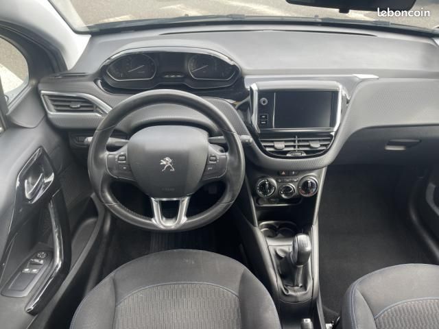 Peugeot 208 1.2 PureTech 82ch BVM5 Style (image 12)