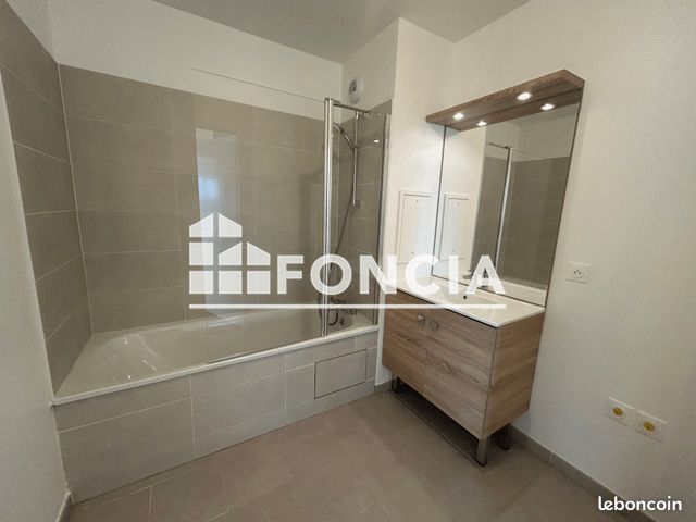 Appartement a louer  - 3 pièce(s) - 64 m2 - Surfyn