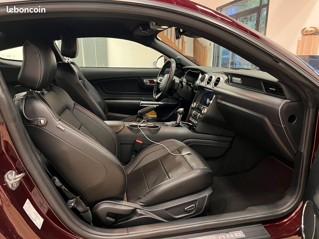 Ford Mustang 5.0 V8 GT 450 Ch BVA10 / Peinture Burgundy Velvet (Rare) / Pas de malus / Suivi complet / CarPlay / Android Auto / (image 13)