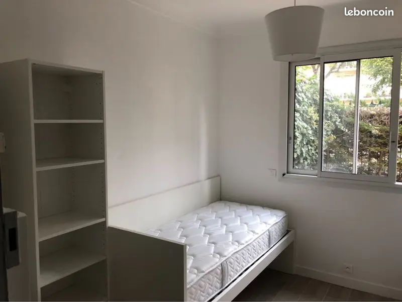 Appartement 1 pièce 10 m² · à Neuilly-sur-Seine · 10 m² · 650 €/mois