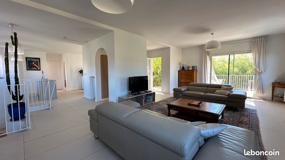 Maison 8 pièces 175 m² · à Sanary-sur-Mer · 175 m² · 1 795 000 €
