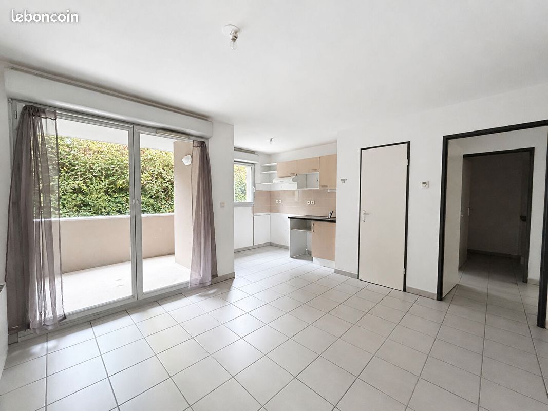 Appartement 2 pièces 38 m² · à Malemort · 38 m² · 77 000 €
