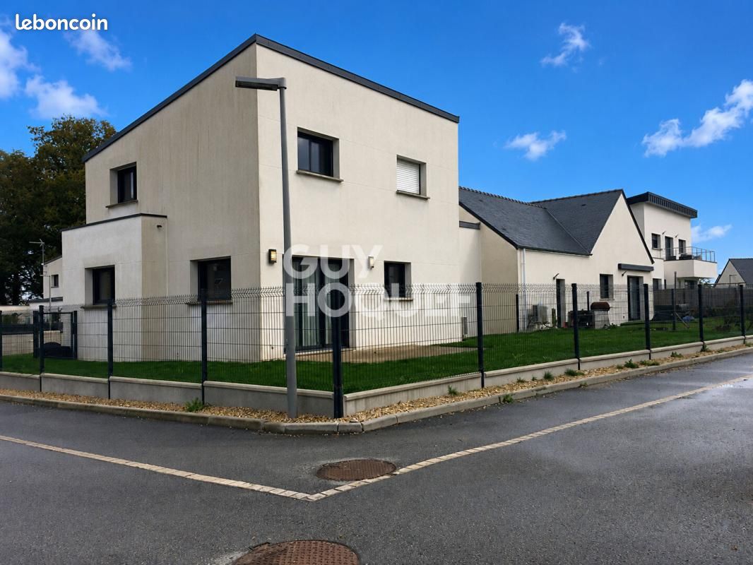 Maison 5 pièces 101 m² · à Elven · 101 m² · 1 100 €