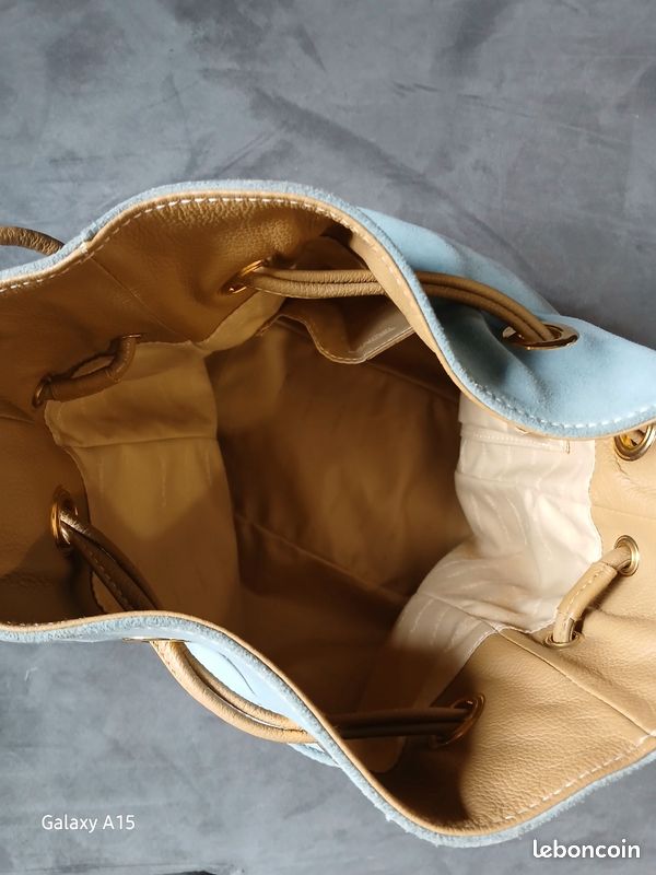 Sac seau en daim bleu ciel et cuir naturel Accessoires Bagagerie - Main Image