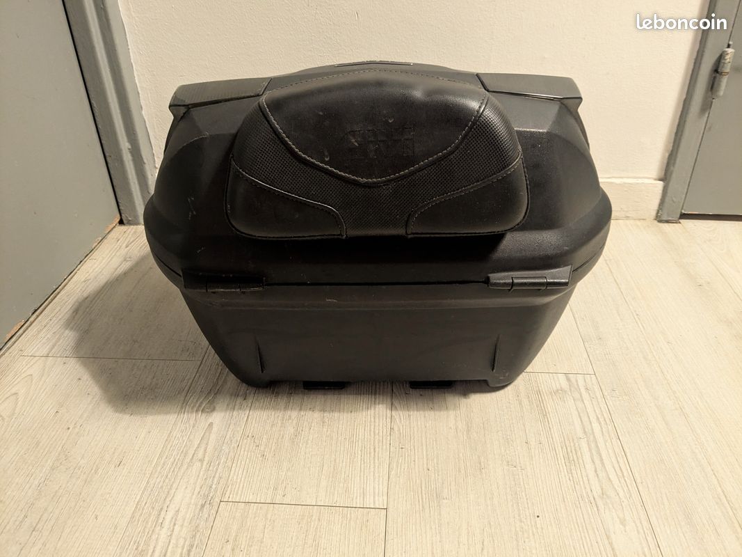 Top Case Givi Blade 37L + platine (image 3)
