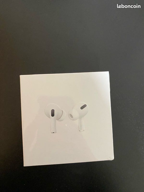 AirPod (image 1)