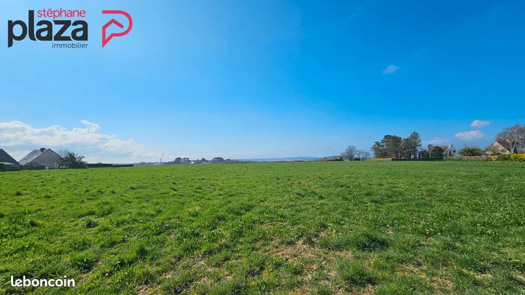 Terrain 302 m² KERLAZ
