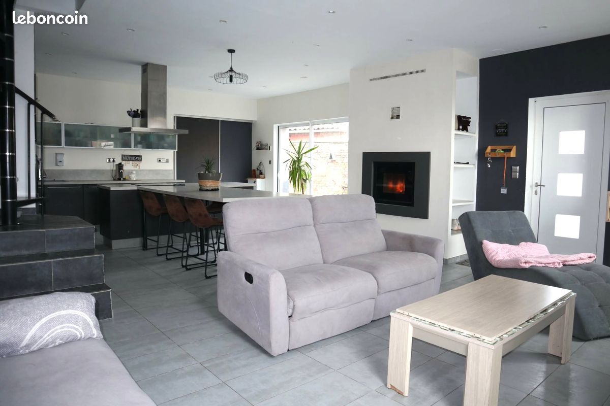 Maison 6 pièces 157 m² · à Lallaing · 157 m² · 219 900 €
