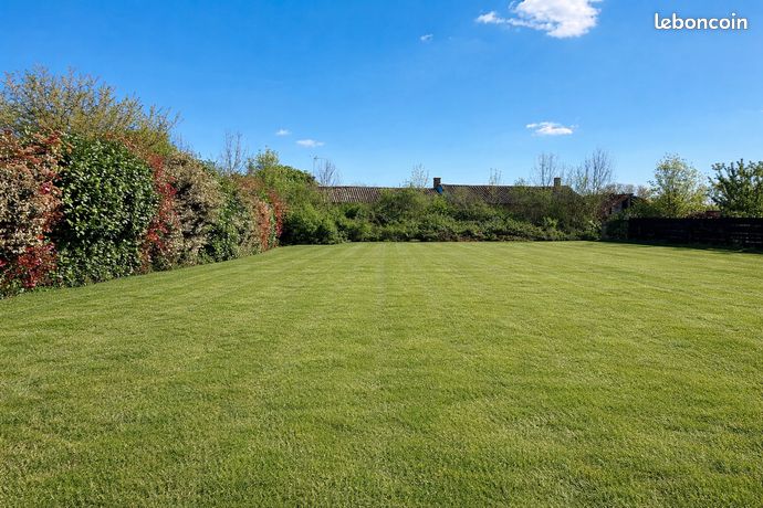 Terrain 878 m² CHATEAU LARCHER