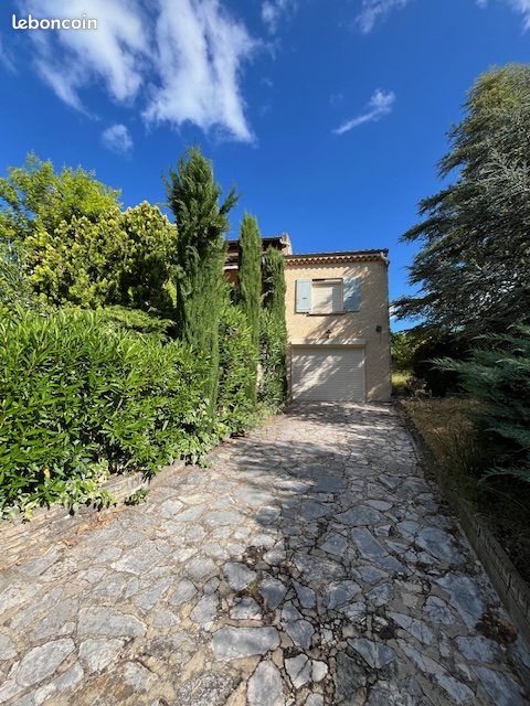 Maison 4 pièces 157 m² · à Nyons · 157 m² · 1 350 €