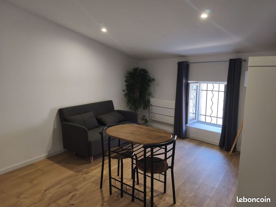 Appartement 1 pièce 19 m² · à Aubenas · 19 m² · 390 €/mois