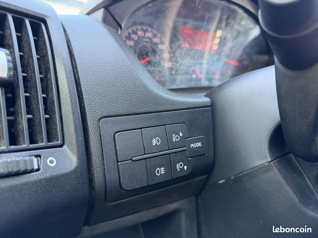 CITROEN JUMPER PLATEAU 4-35 L3H2 2.0 BLUE HDI 130 TVA RECUPERABLE ECRAN GPS TELEPHONE MUSIQUE BT Garantie 12 mois (image 21)