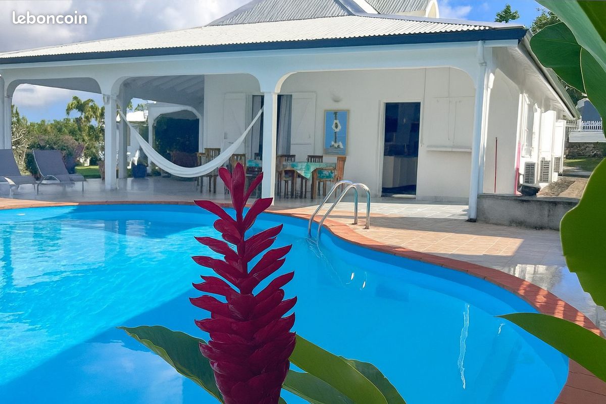 Maison 6 pièces 103 m² · à Sainte-Rose · 103 m² · 495 000 €