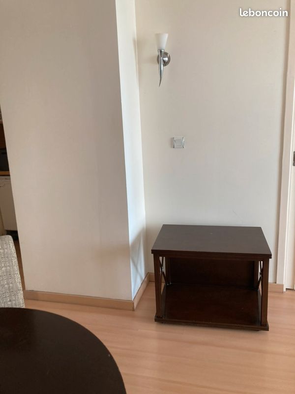 Table basse sur roulette (image 8)