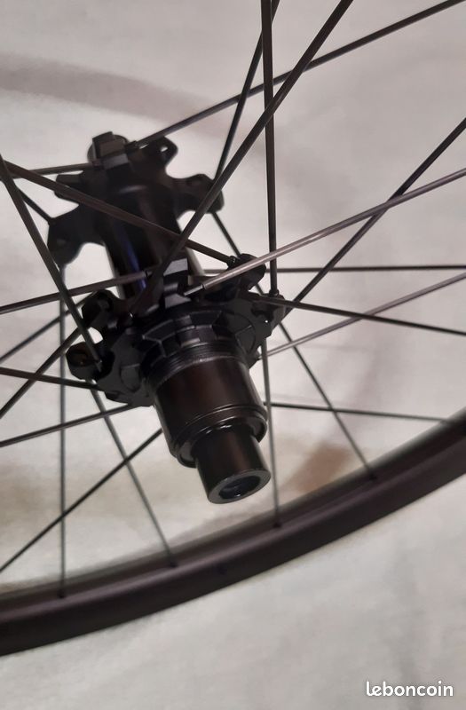 Paire De Roues Carbone VTT 29/27.5" 6 Rayons - 36x25mm Tubeless - Neuf