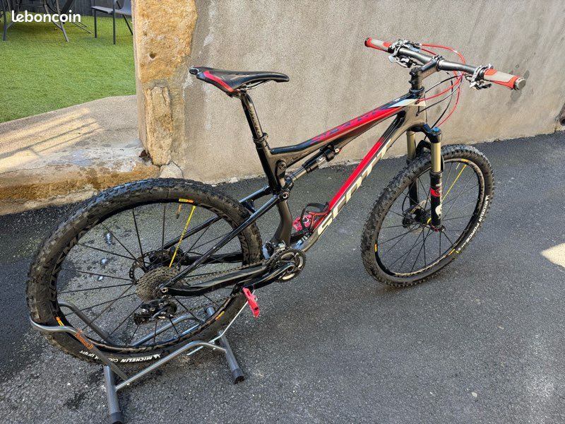 Scott Spark 710 Carbone Vélos