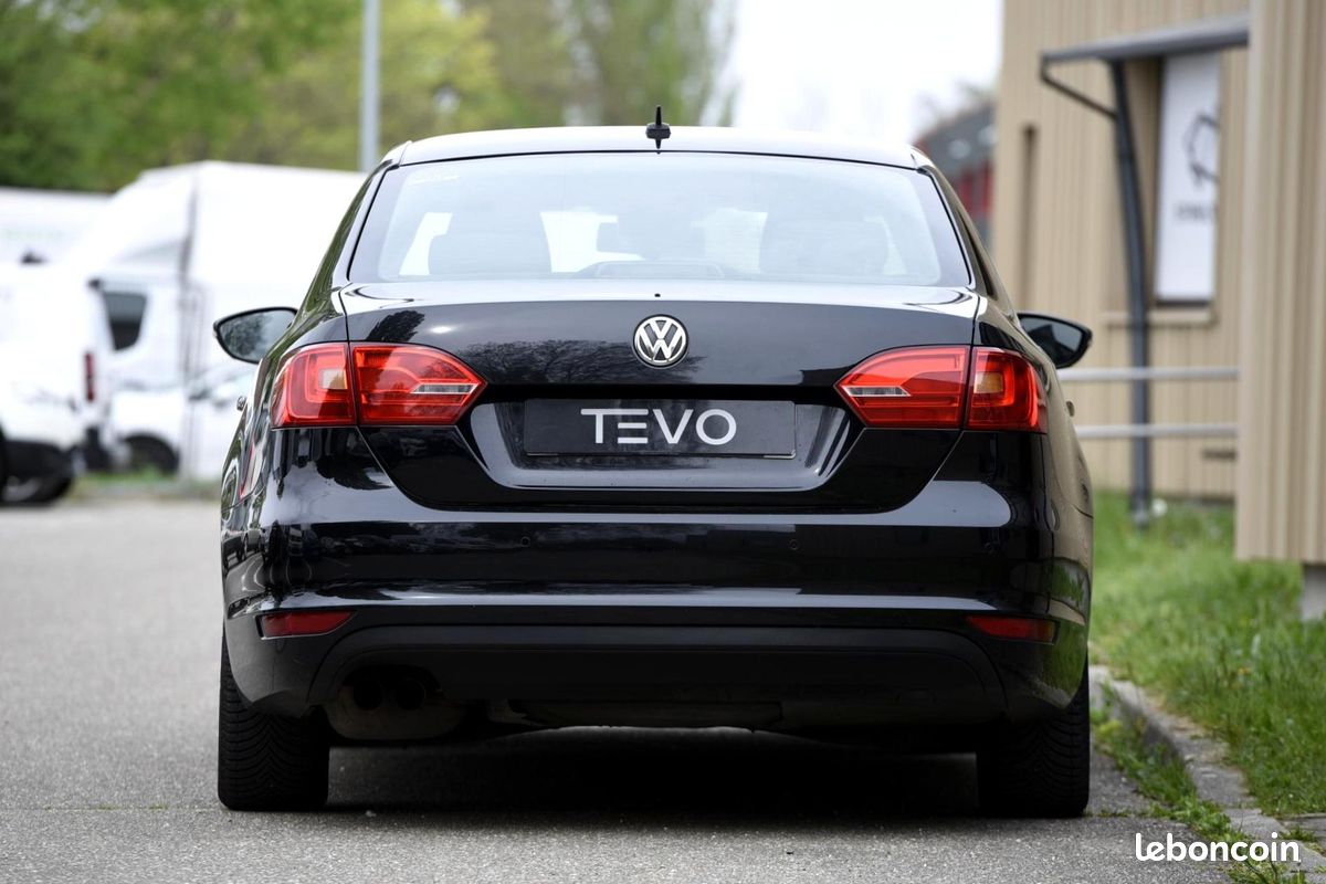 VOLKSWAGEN JETTA 2.0 TDI - 140ch - BVA DSG 6 - Finition Confortline - Garantie 12 mois (image 5)