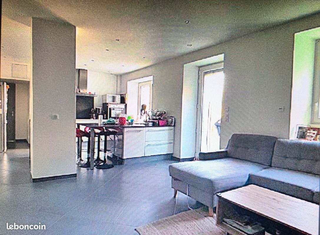 Appartement 5 pièces 100 m² · à Espaly-Saint-Marcel · 100 m² · 680 €/mois