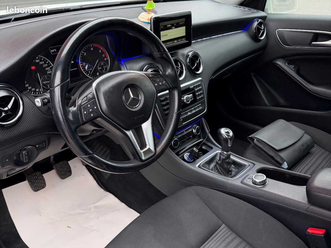 MERCEDES CLASSE A 200 CDI BlueEFFICIENCY Intuition (image 15)